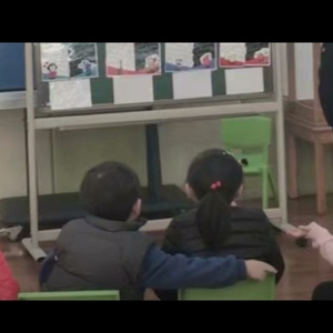 动漫男人玩弄美女的奶头
